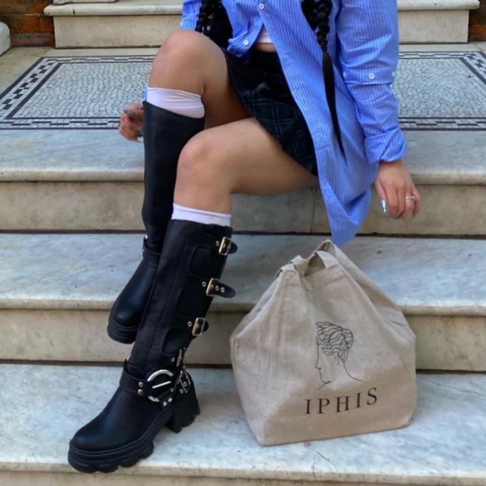 Moto Boot